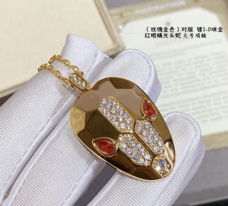 Bv1g*ai necklaces